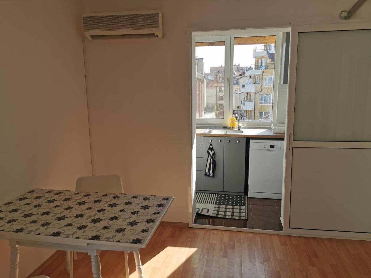 4Th Floor Appartement Burgas Stad Buitenkant foto