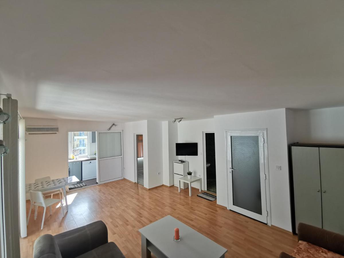 4Th Floor Appartement Burgas Stad Buitenkant foto